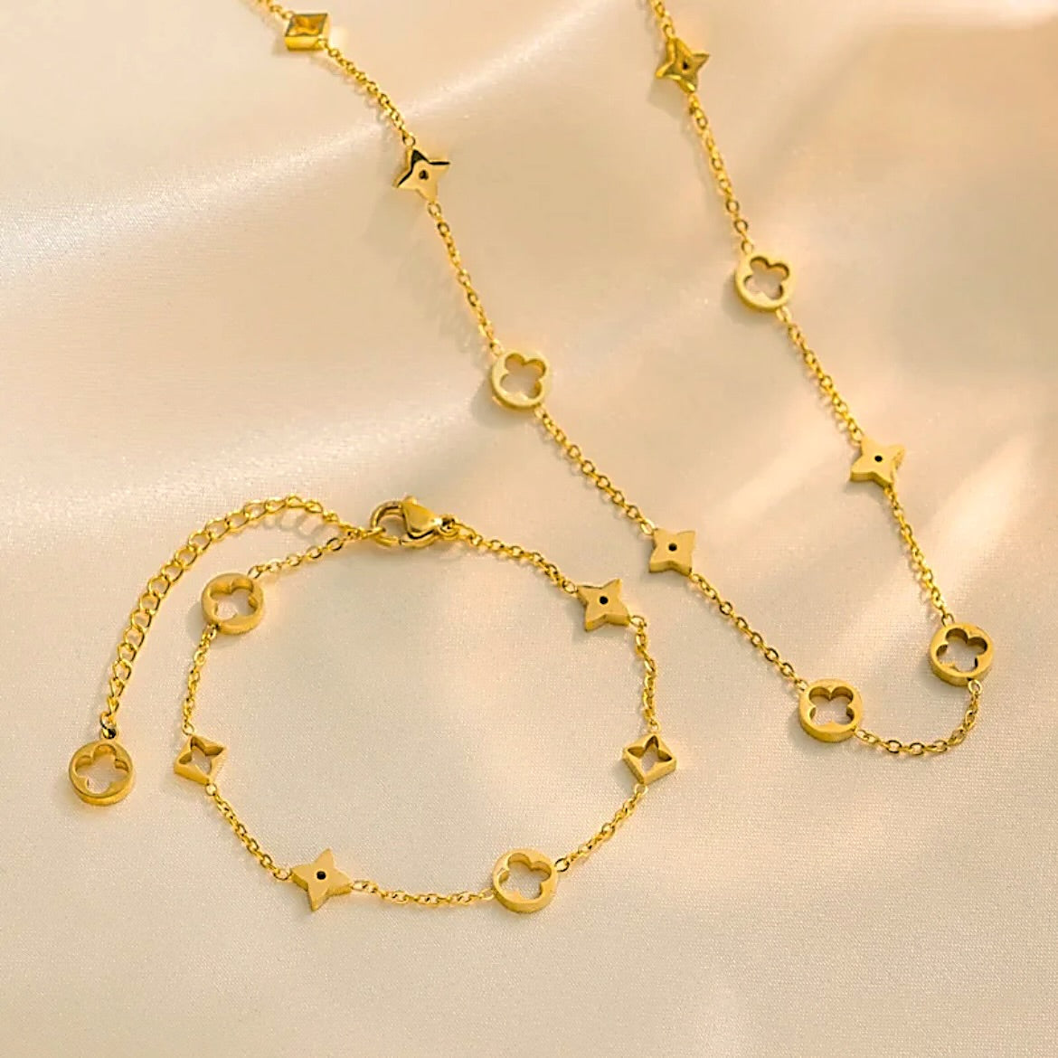 Gold Clover Set