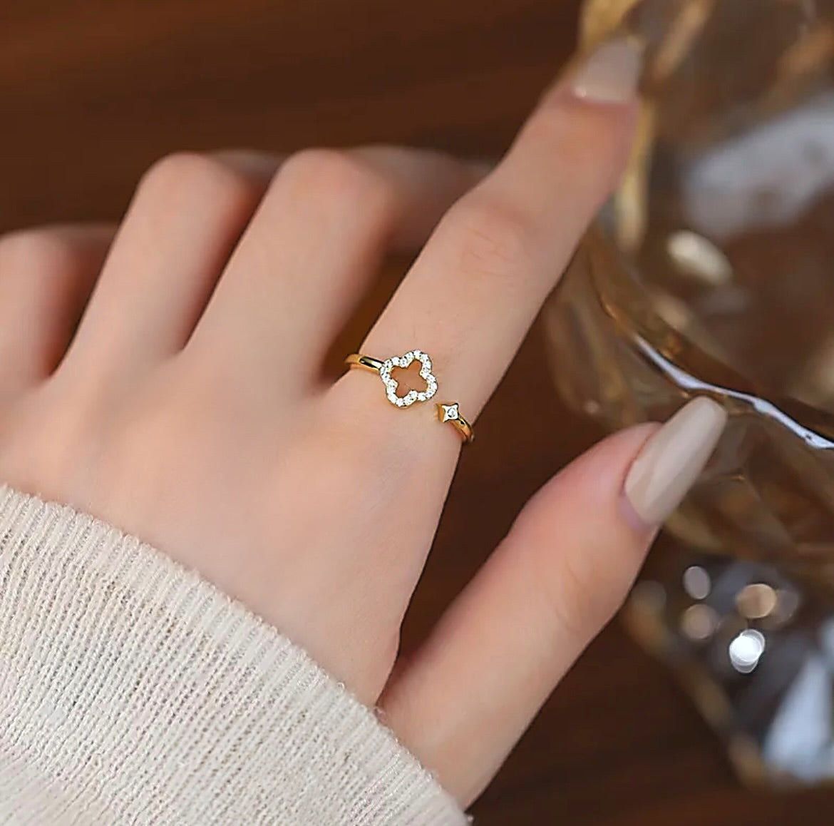 Clover ring
