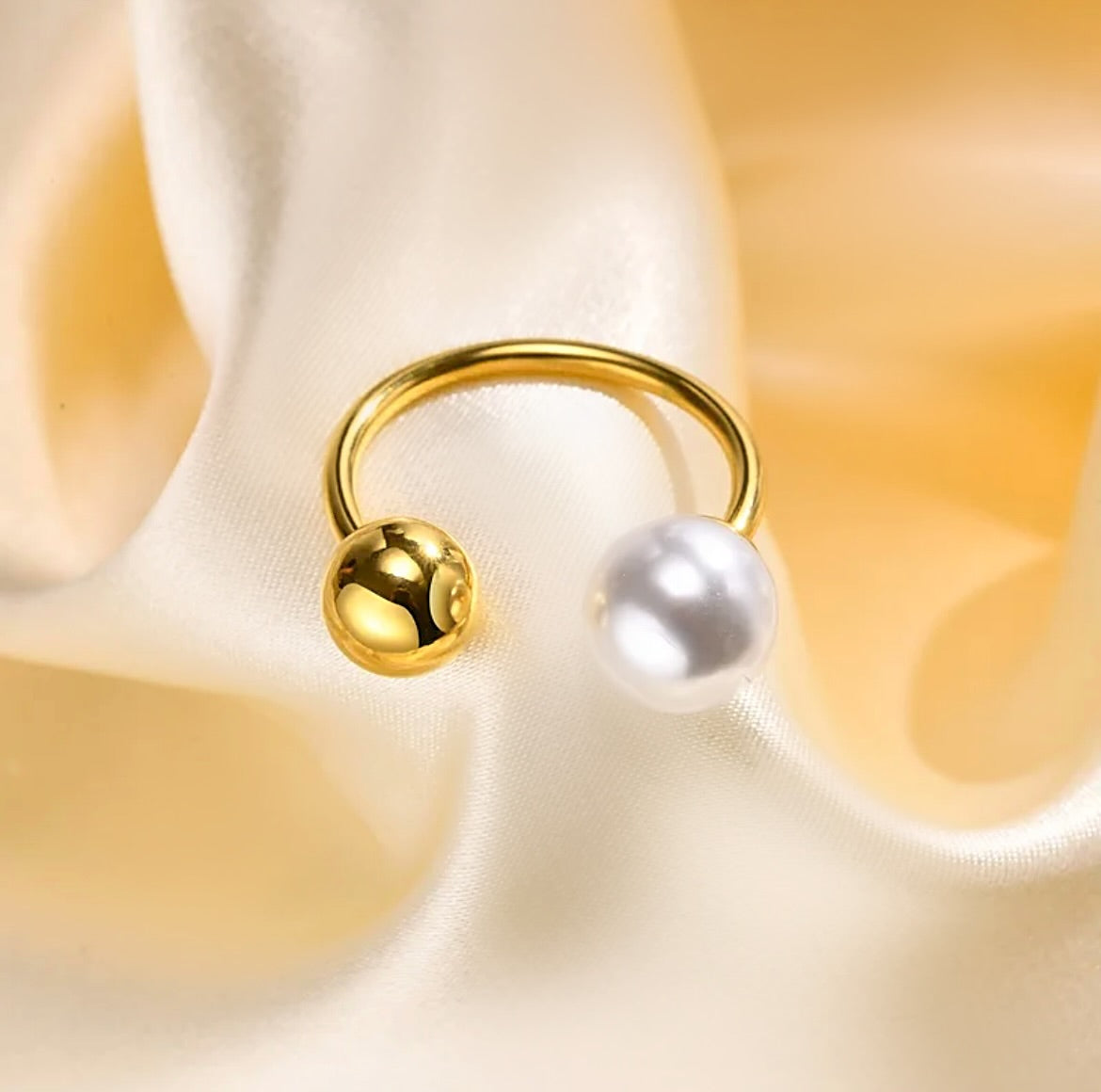 Gold Pearl Ring