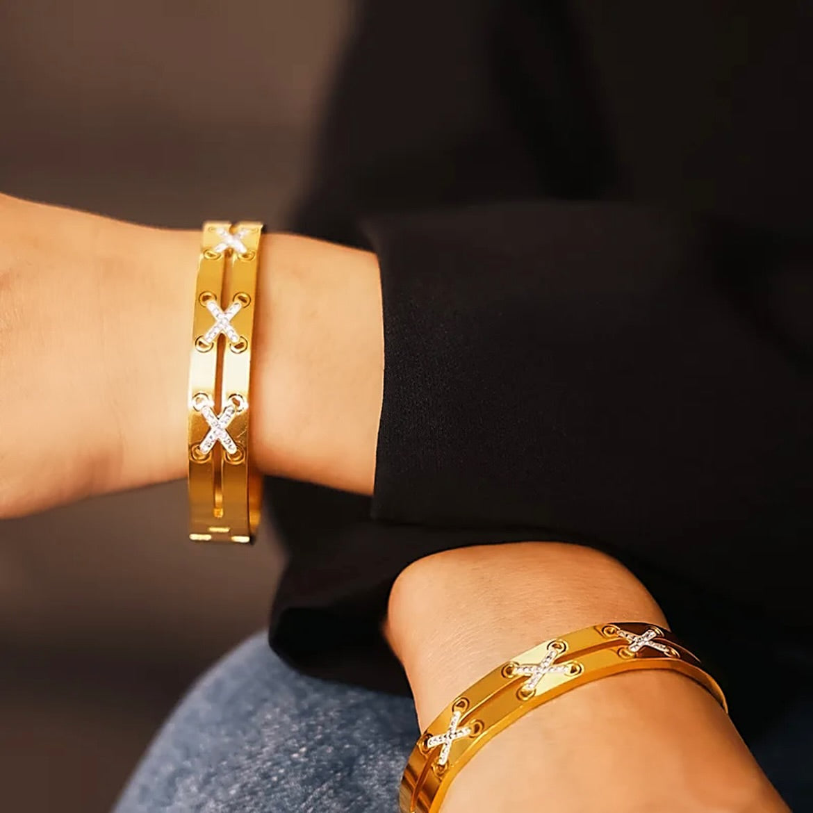 Xo bangle