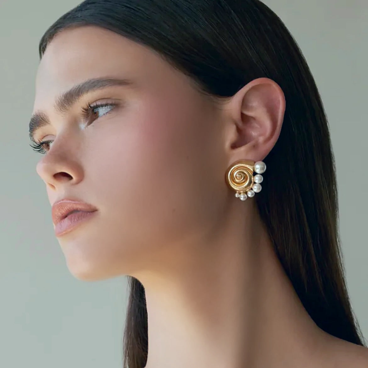 Gold shell pearl earrings