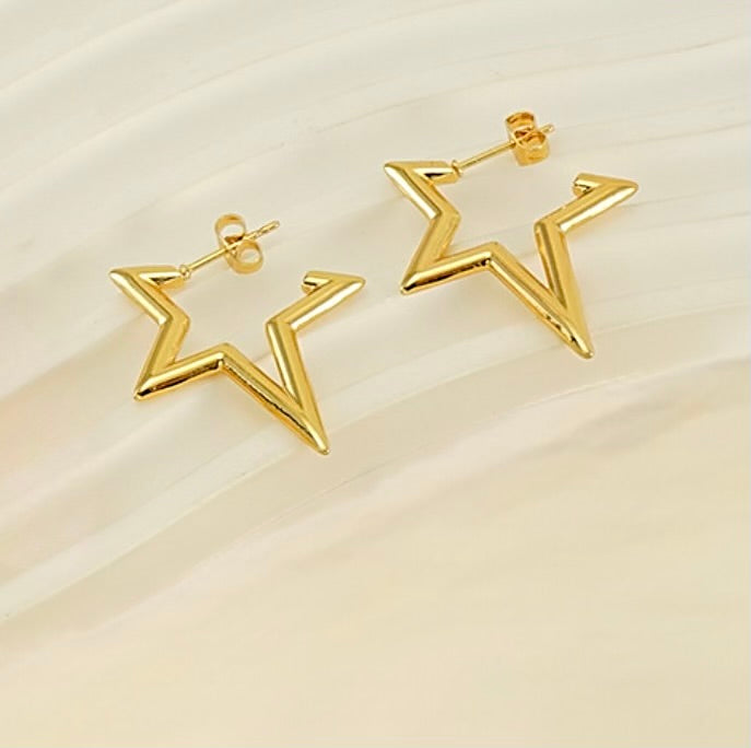 Statement star earrings