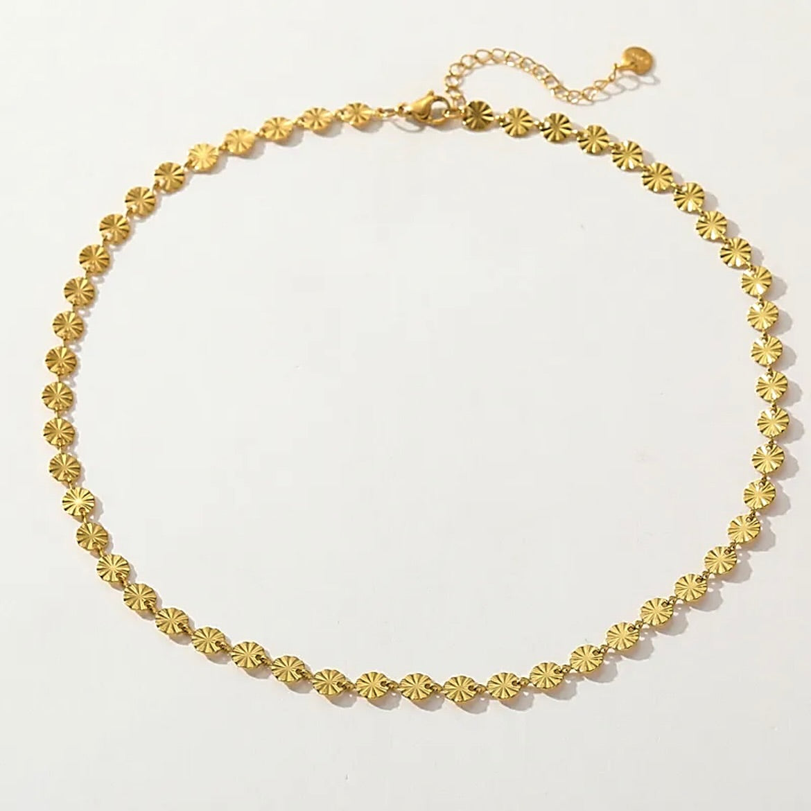 Gold disc necklace