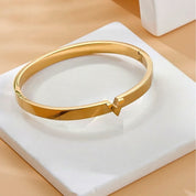 Gold v bangle