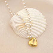 Heart pearl necklace
