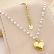 Heart pearl necklace