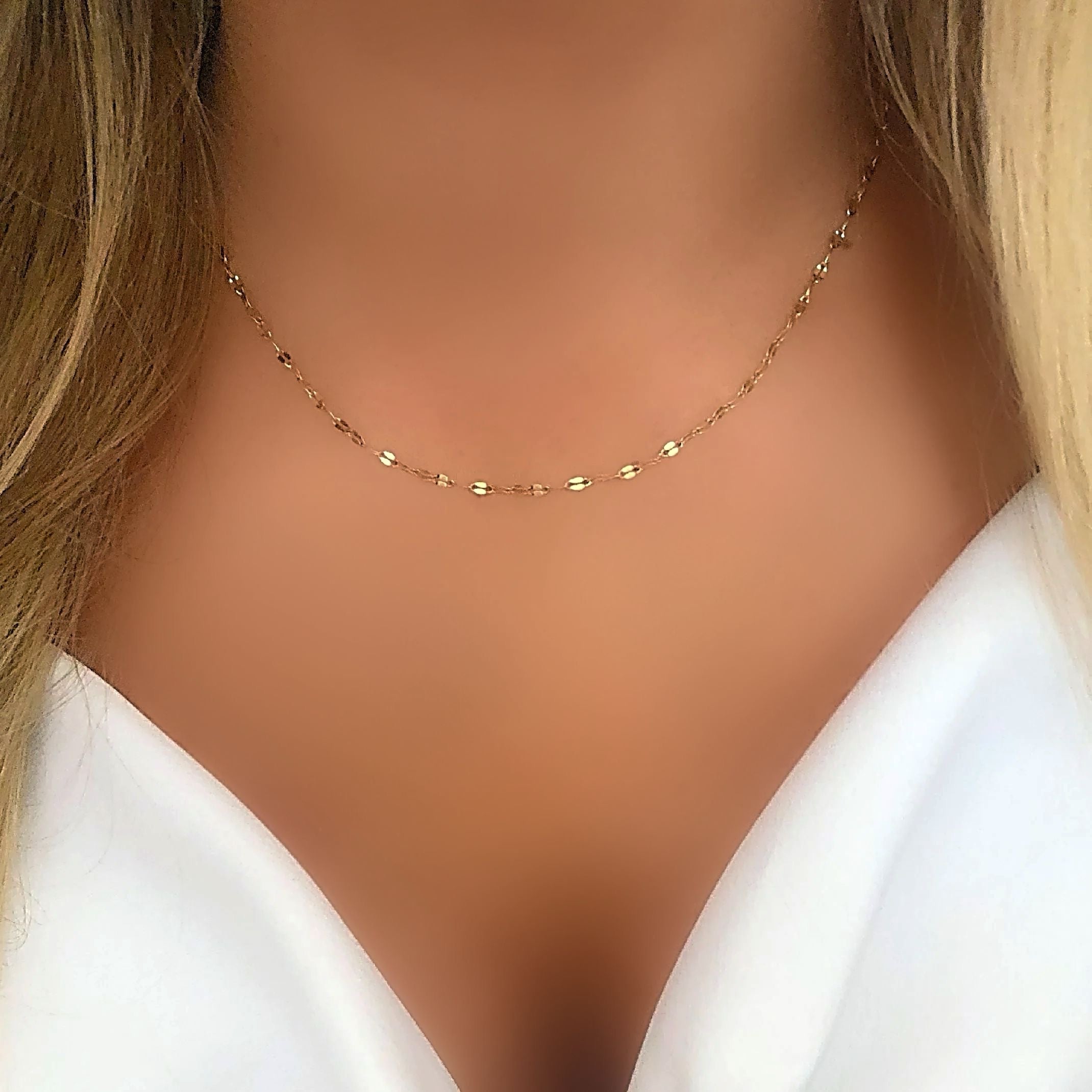 Short gold chain