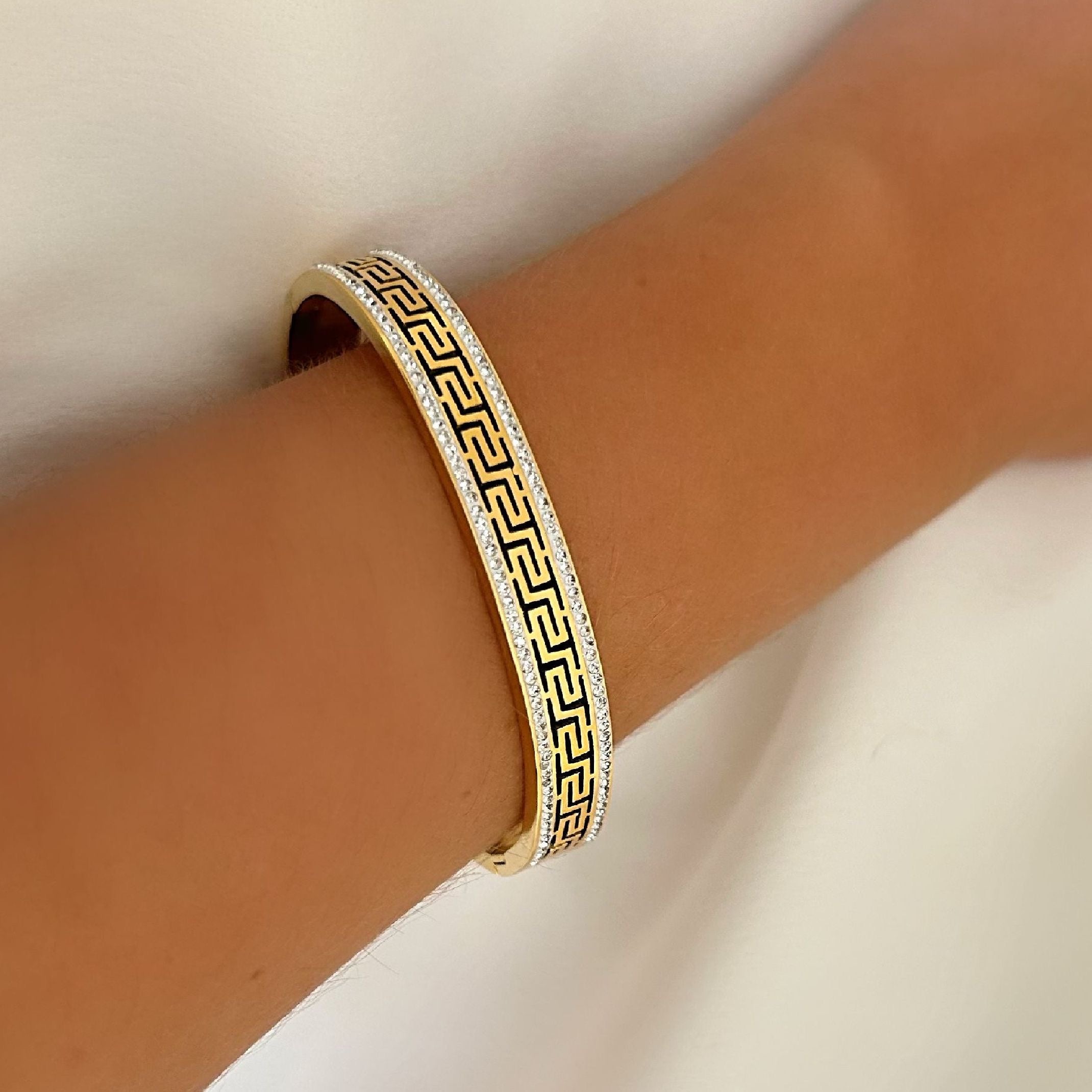 Gold diamanté bangle
