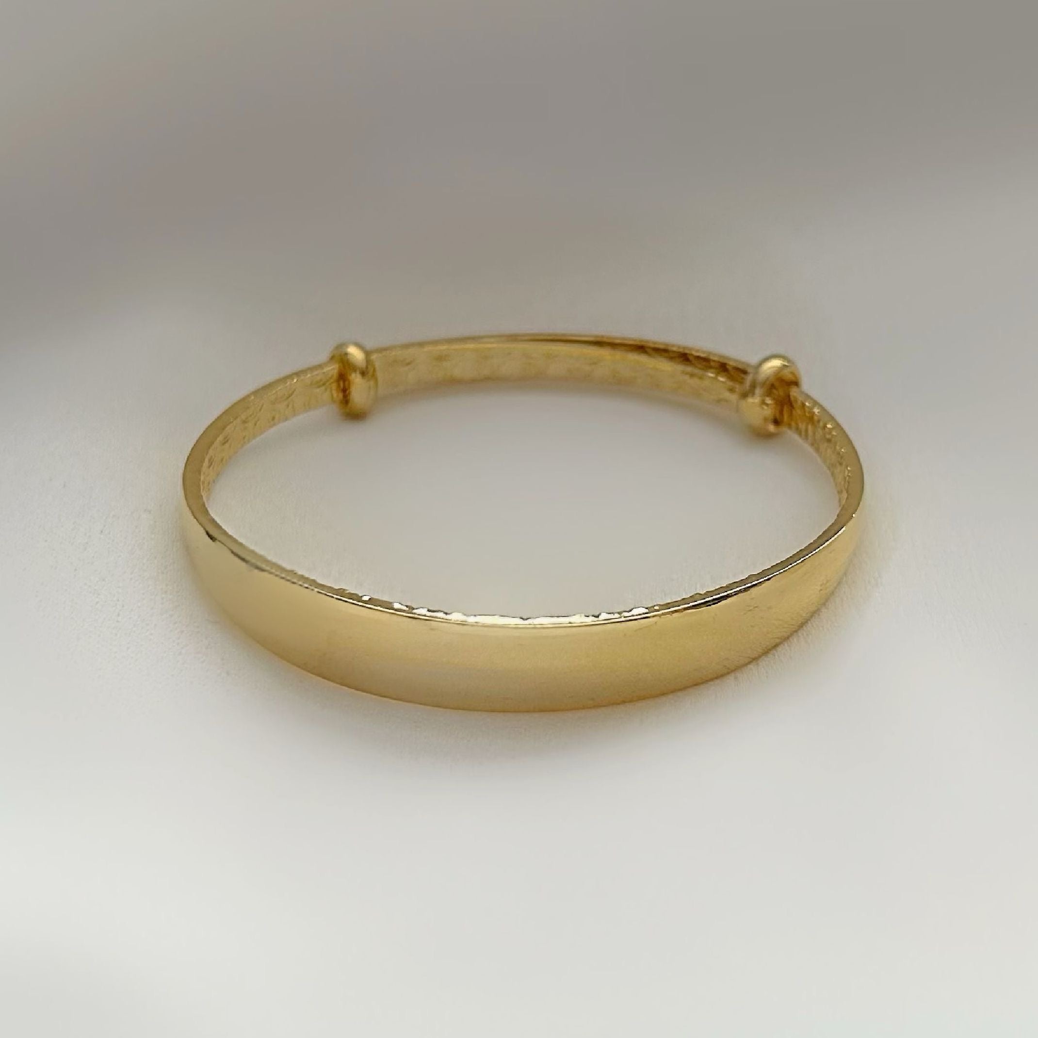 Good bangle bracelet