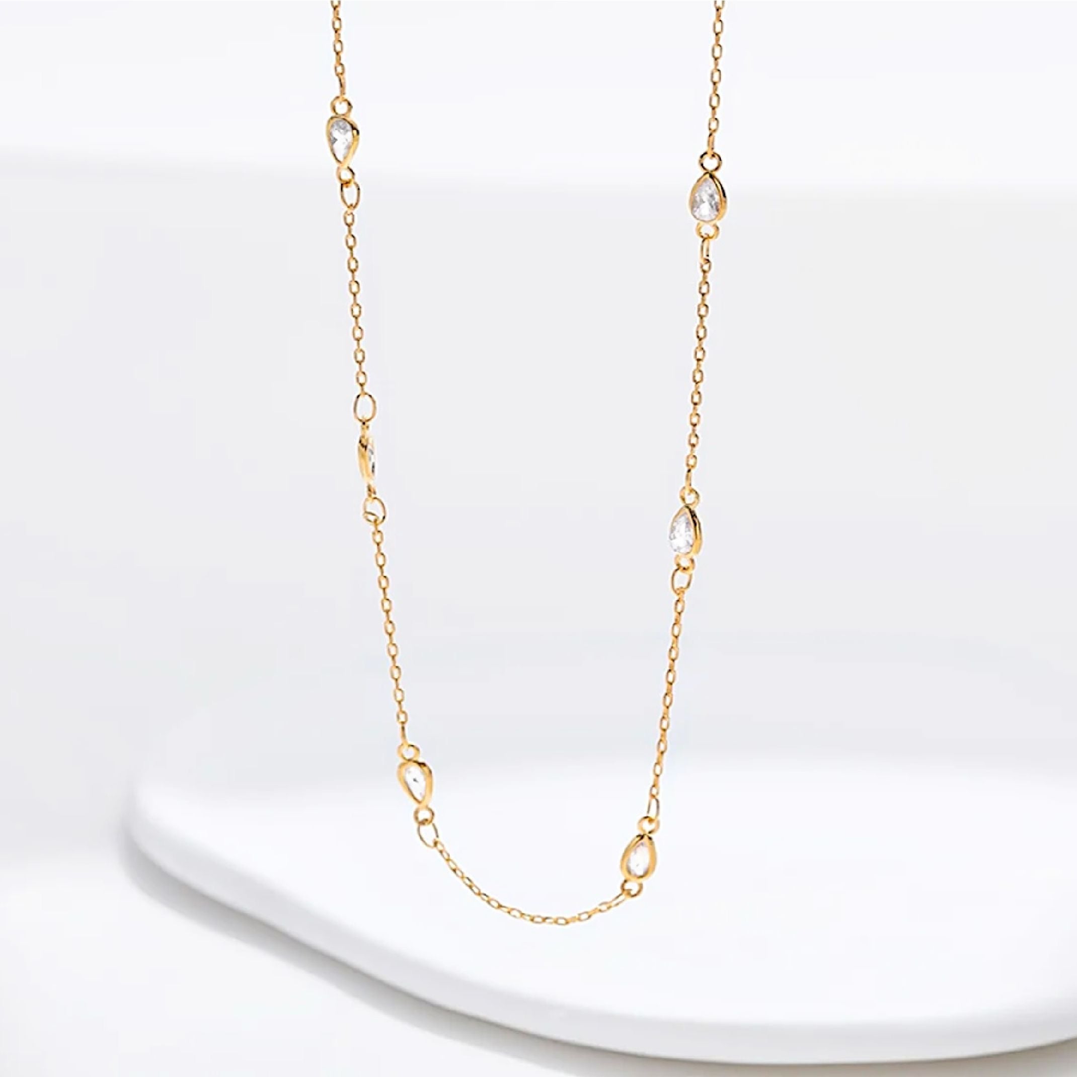 Dainty crystal necklace