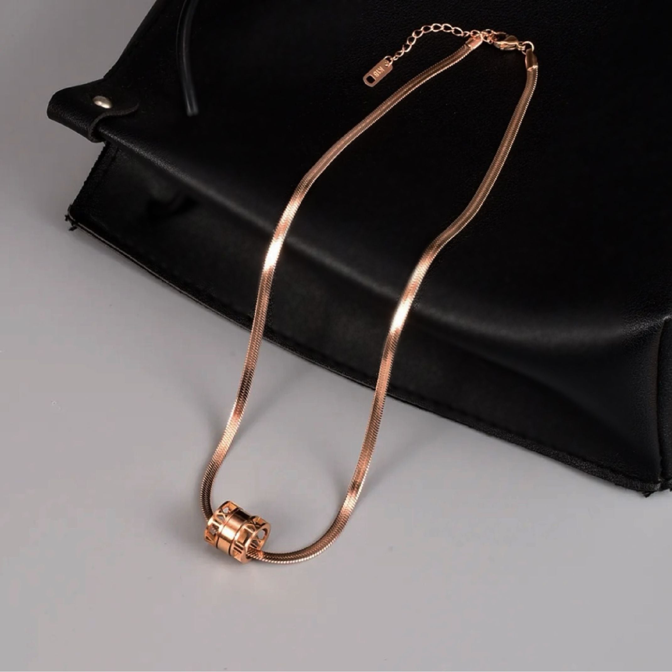 Rose gold Roman snakeskin necklace