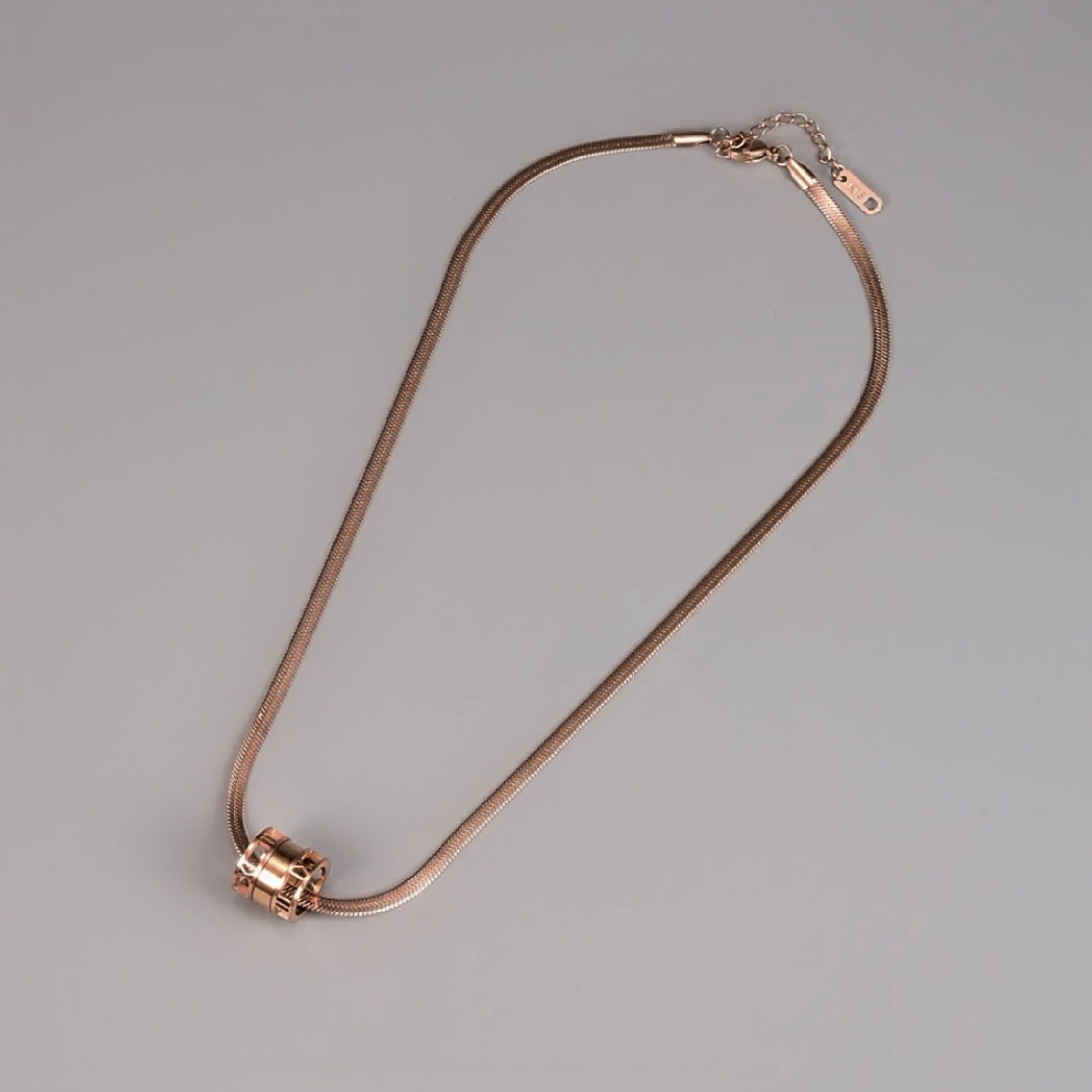 Rose gold Roman snakeskin necklace 