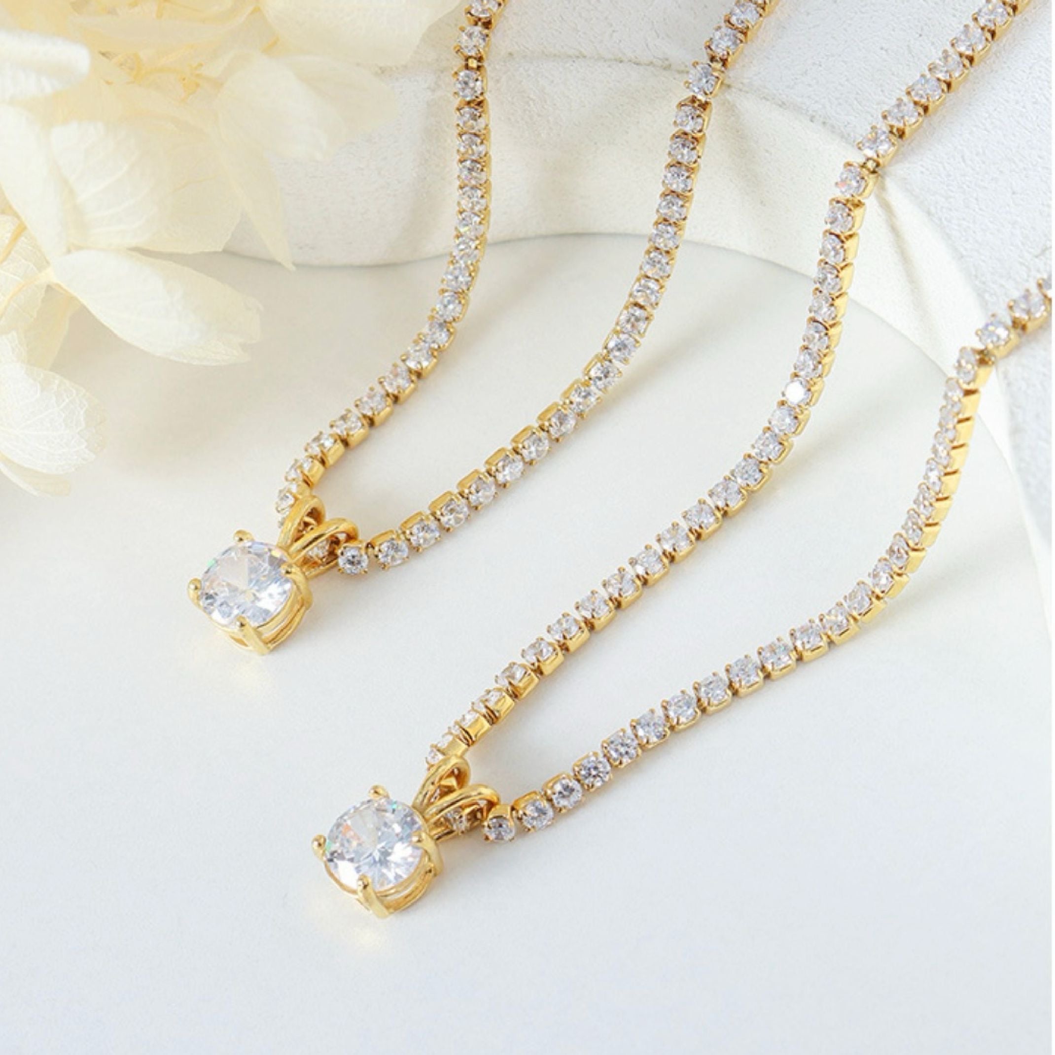 Diamond pendant tennis necklace 