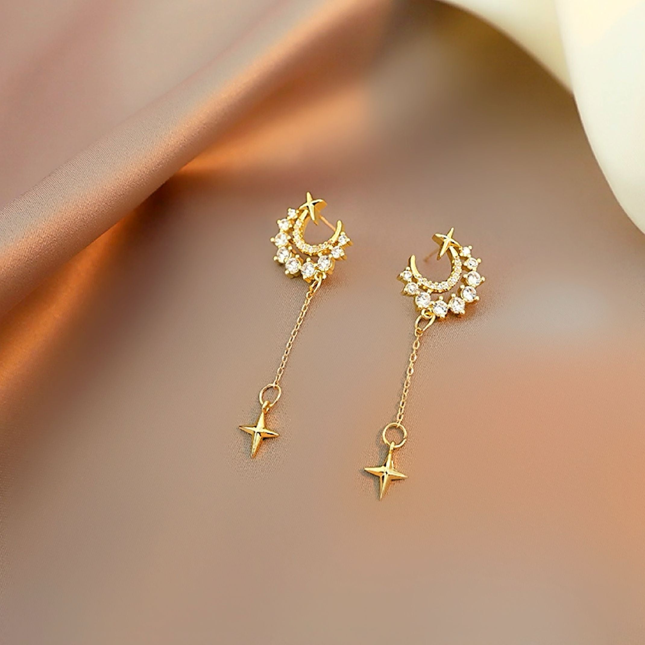 Moon and star dangle earrings 