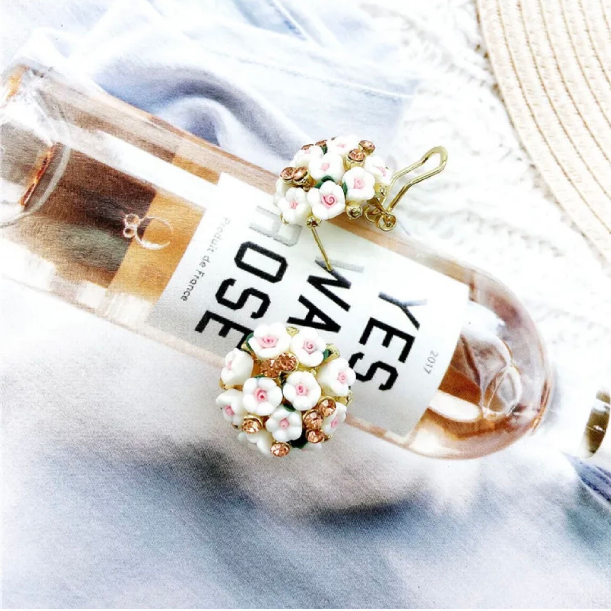 White flower stud earrings