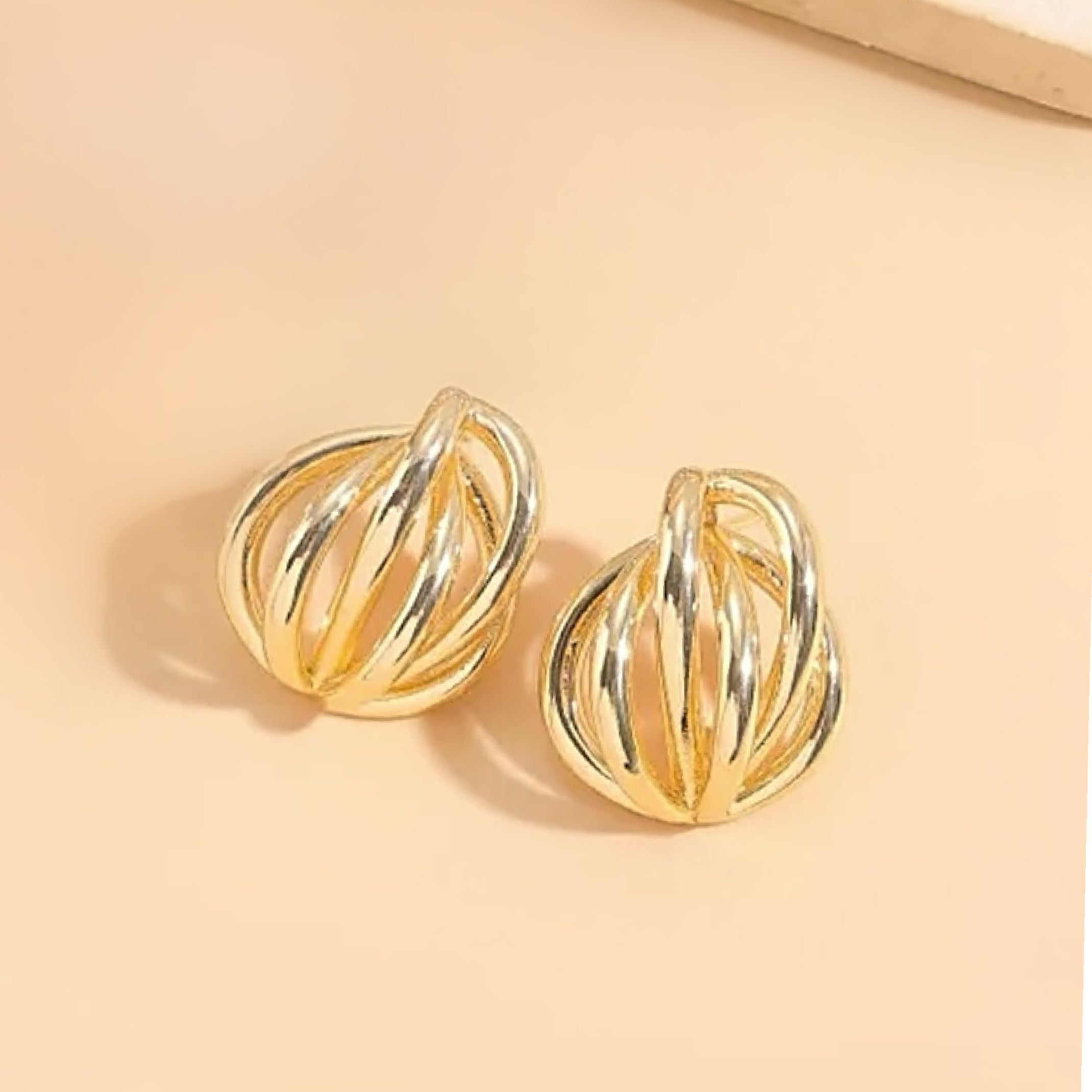 Gold knot stud earrings 