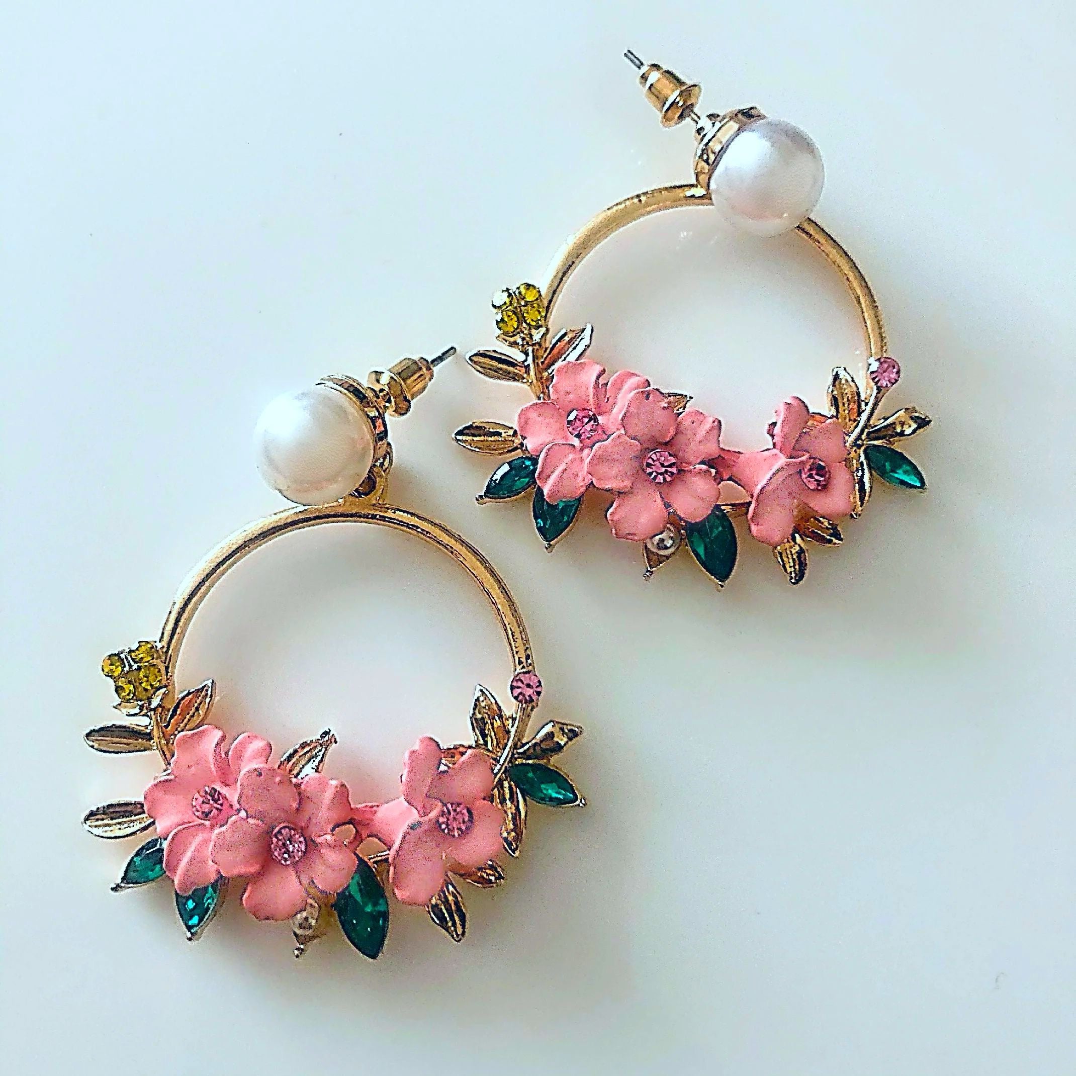 Flower hoop earrings