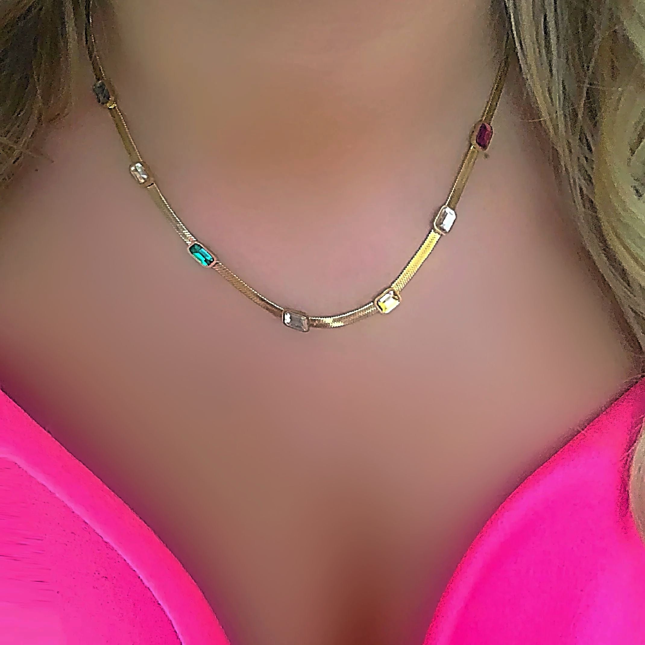 Good snakeskin necklace bejewelled