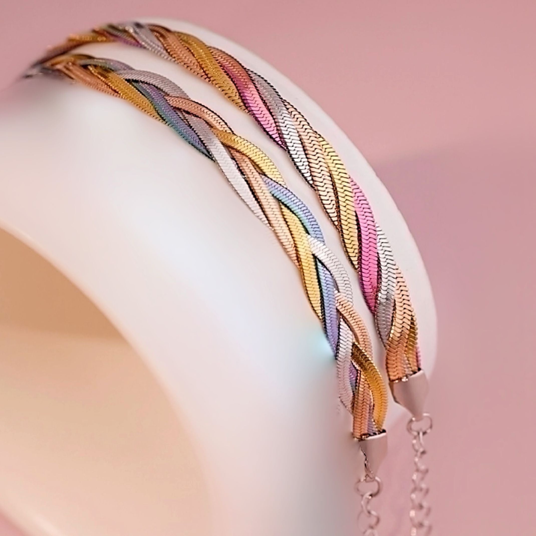 Snakeskin twist necklace