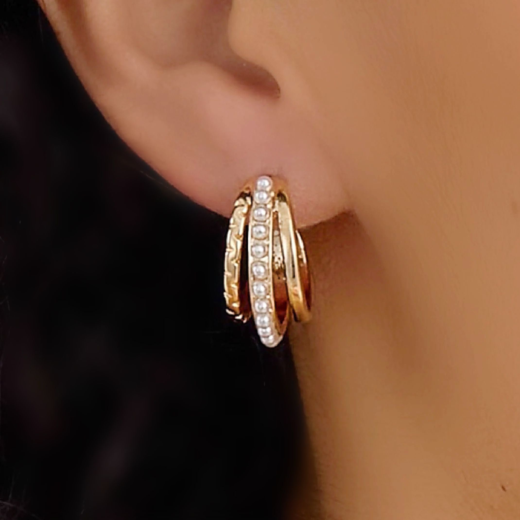 Pearl gold hoop earrings