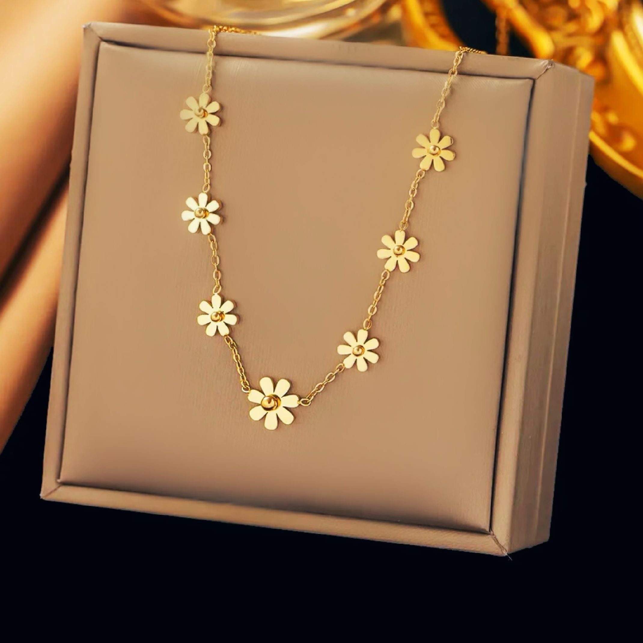 Gold flower necklace 