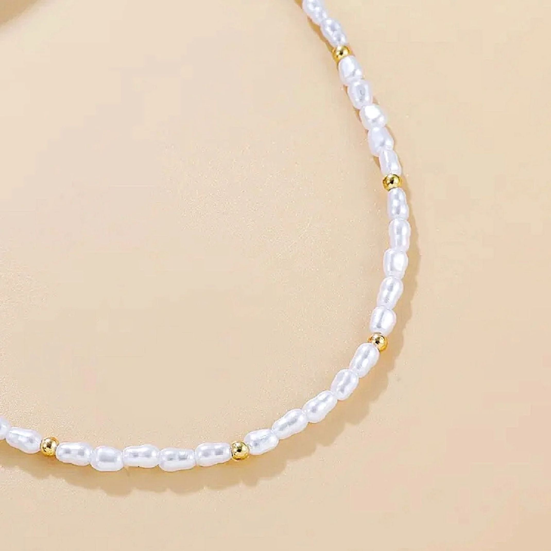 Pearl beaded necklace 