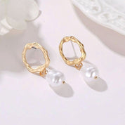 Pearl dangle earrings 