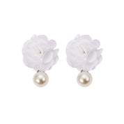 White flower pearl earrings 