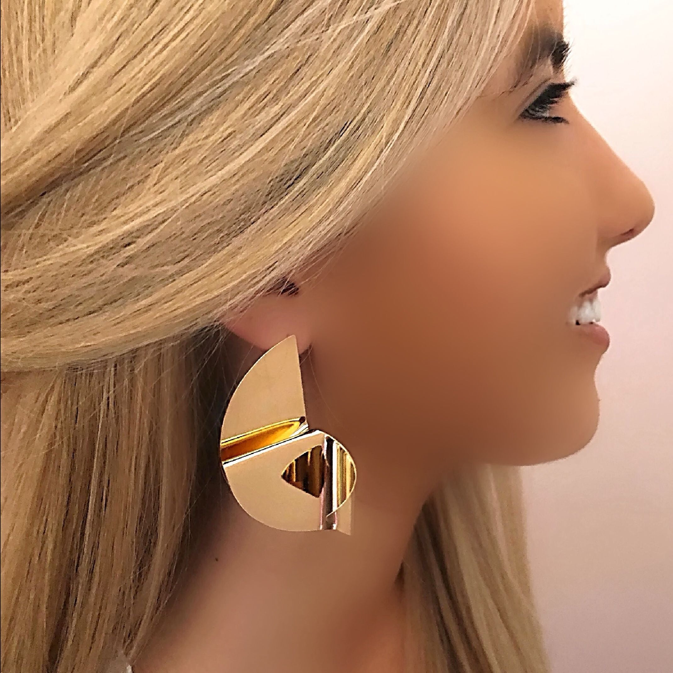 Gold shape earrings 