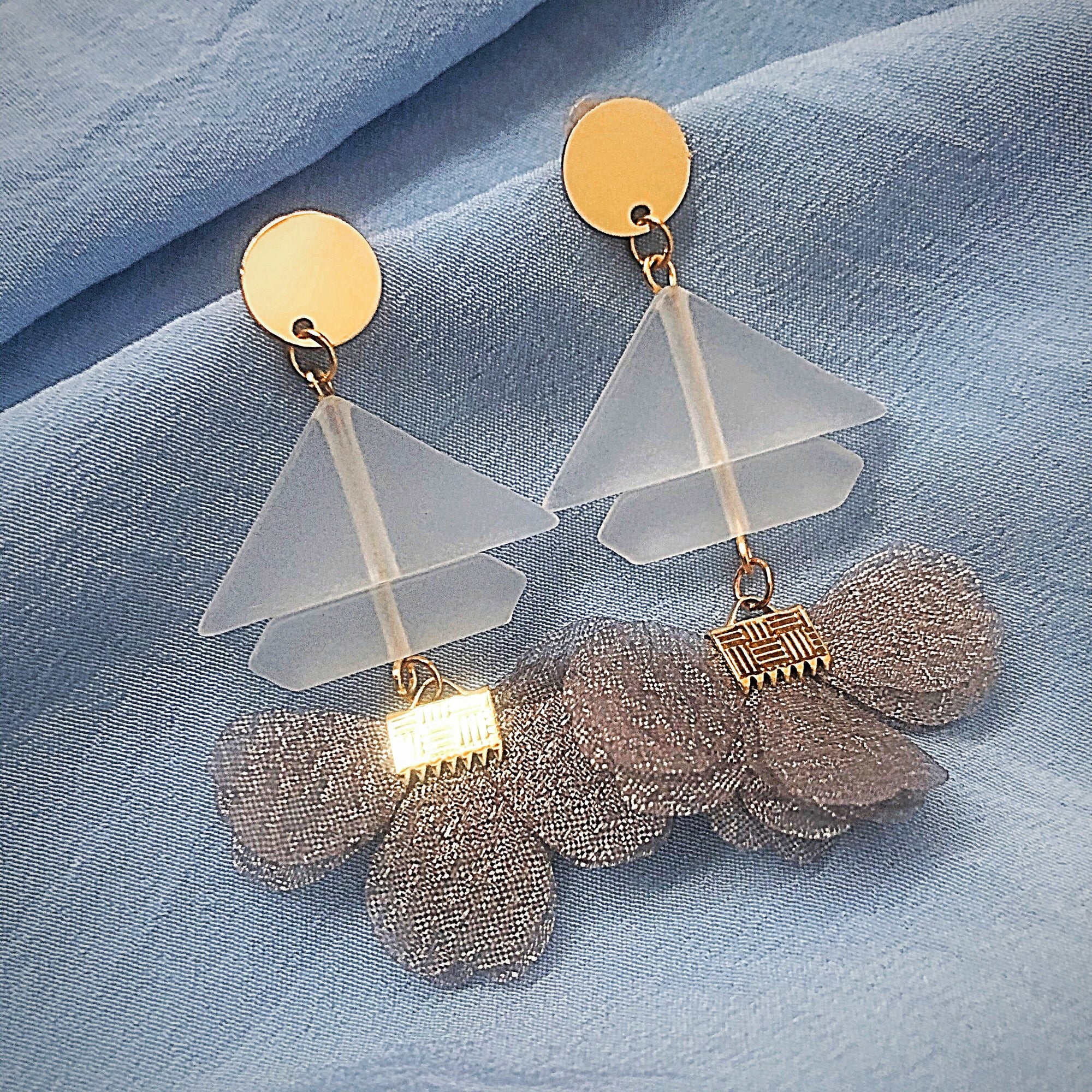 Dainty nautical shape earrings 