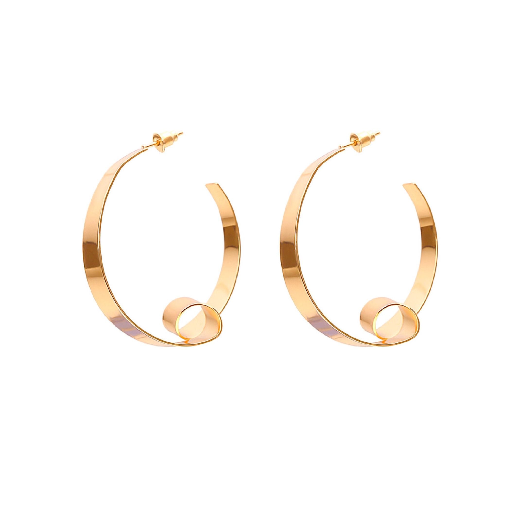 Gold knot hoop earrings 