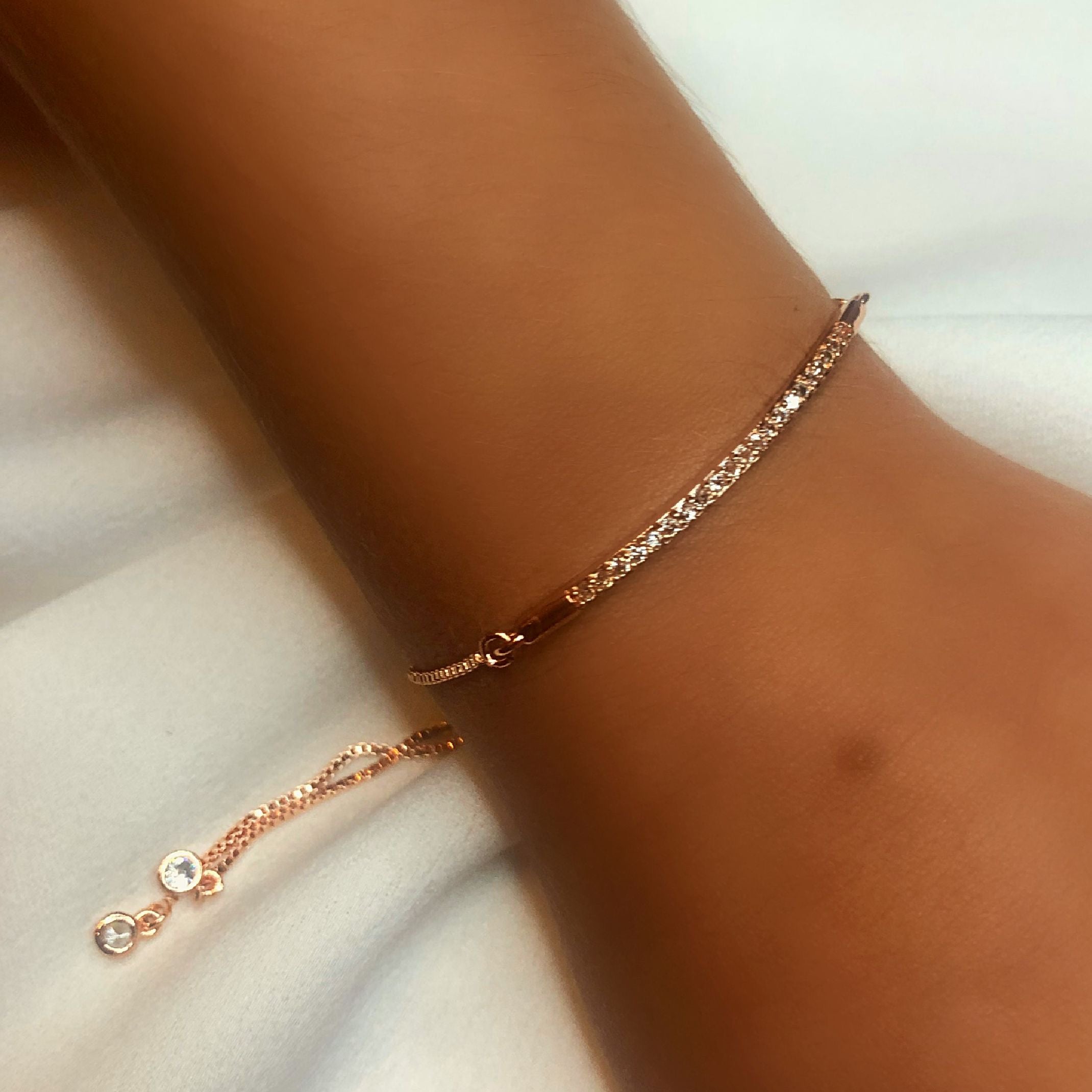 Crystal bar pull bracelet rose gold 