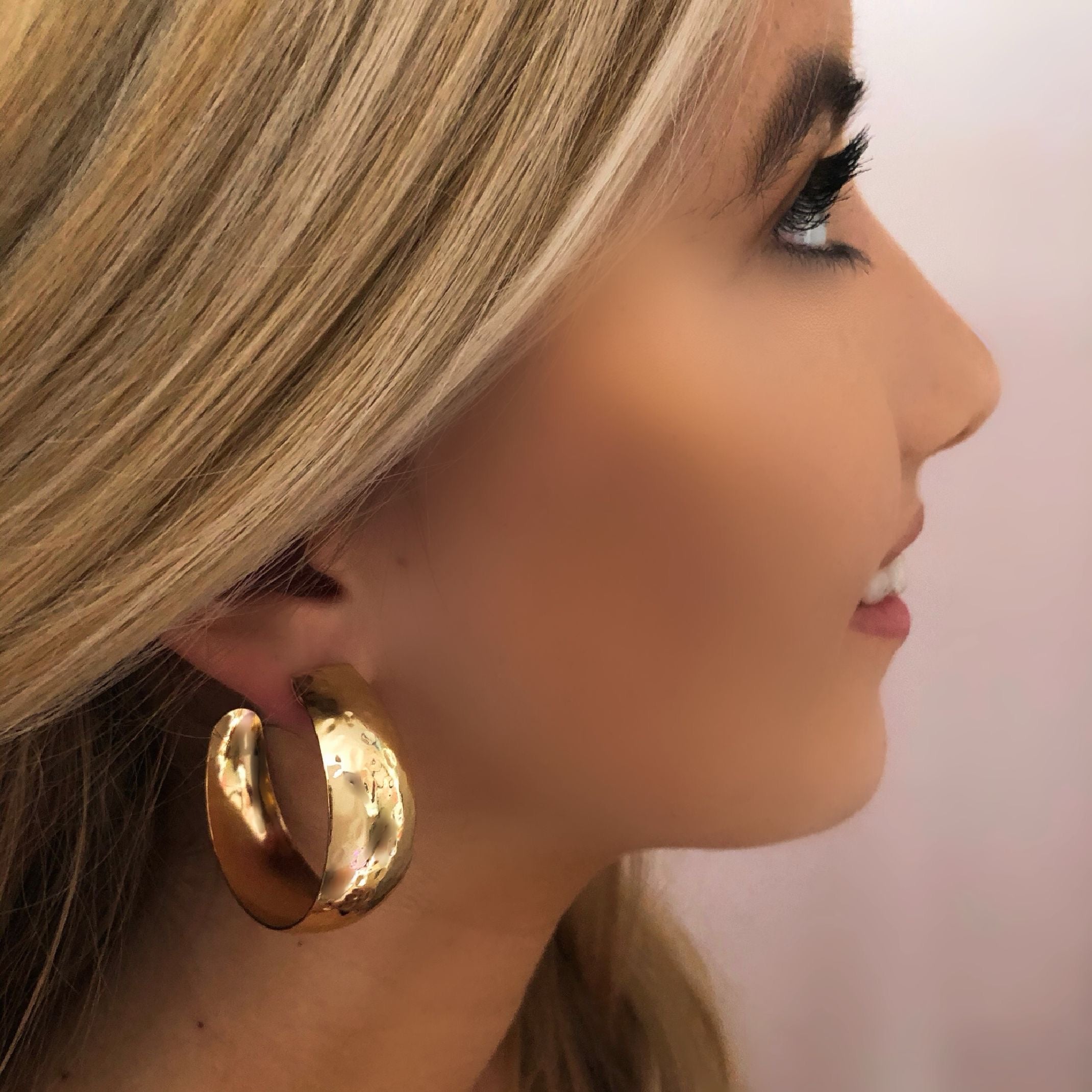 Chunky textured gold hoop earrings 