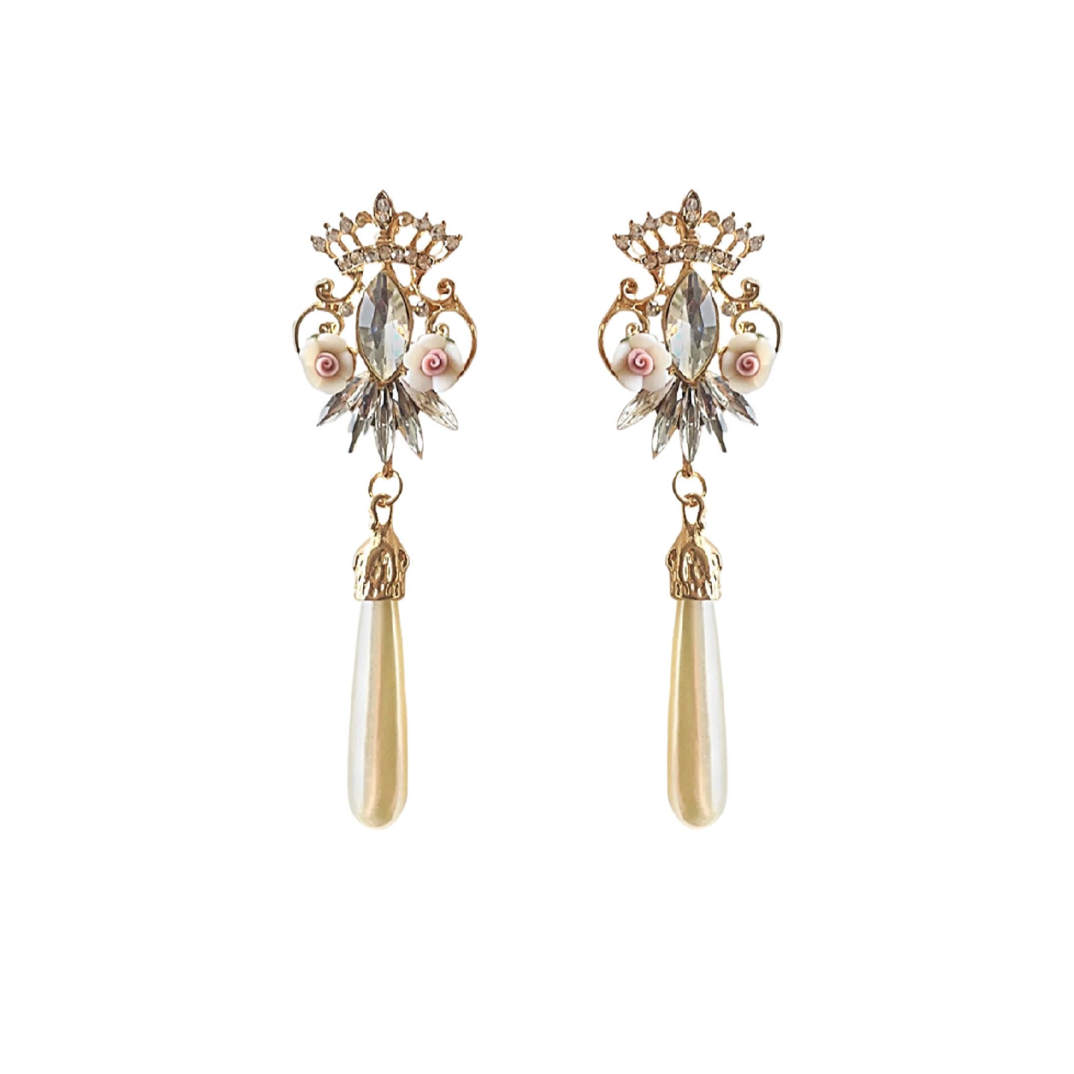 Cream pearl earrings