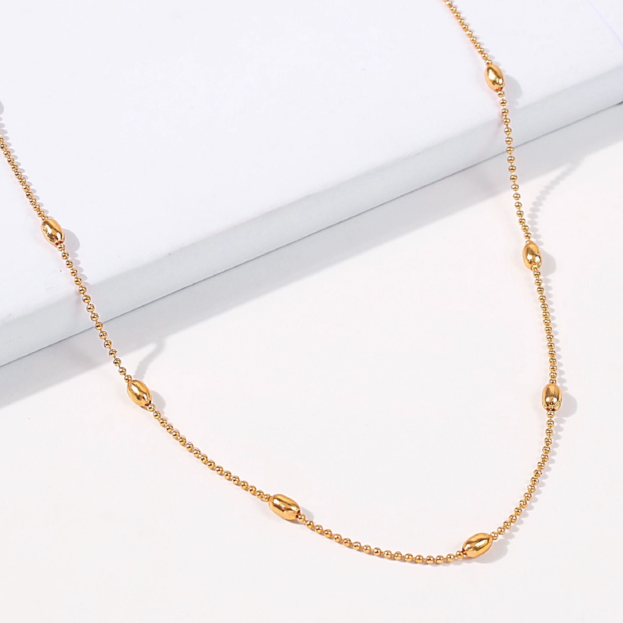 Gold dotted bead chain 