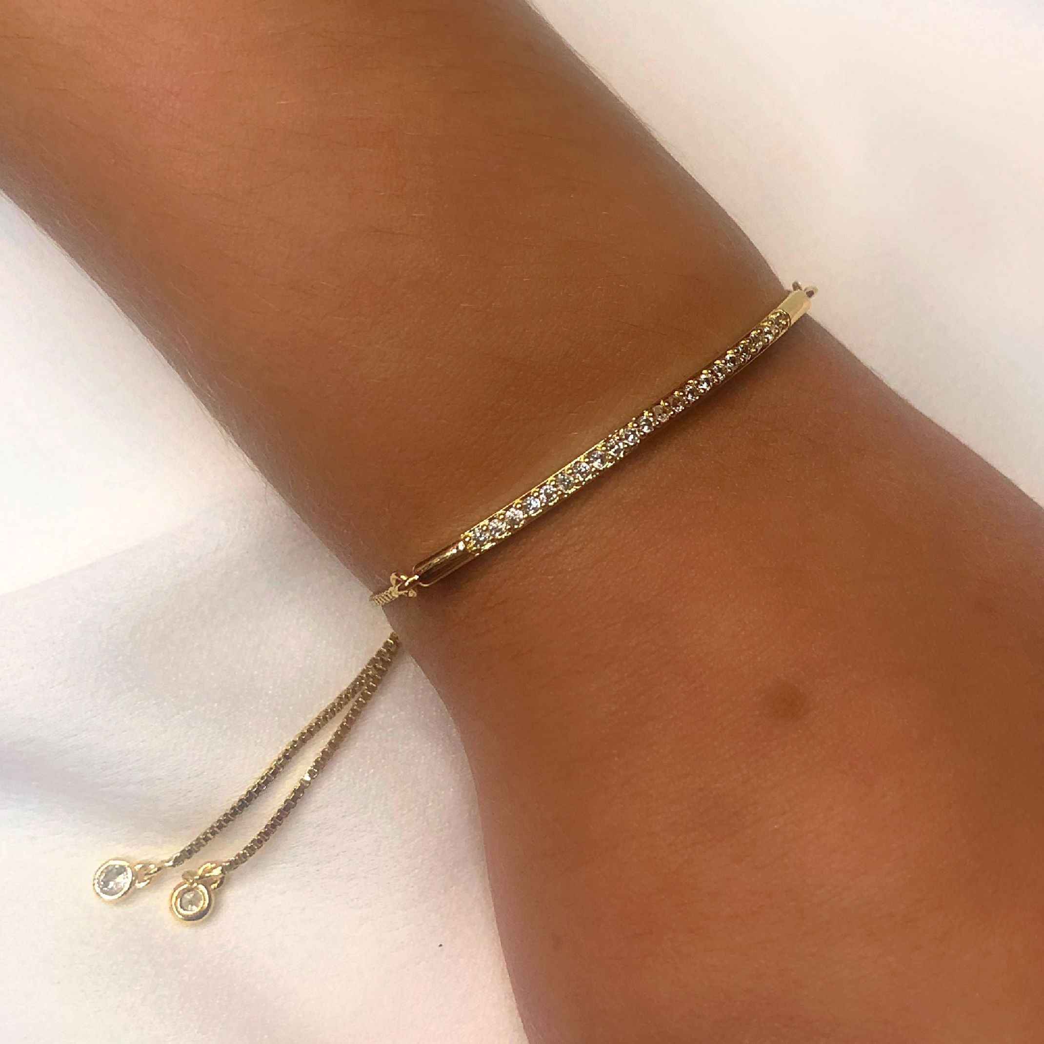 Crystal bar pull bracelet gold 