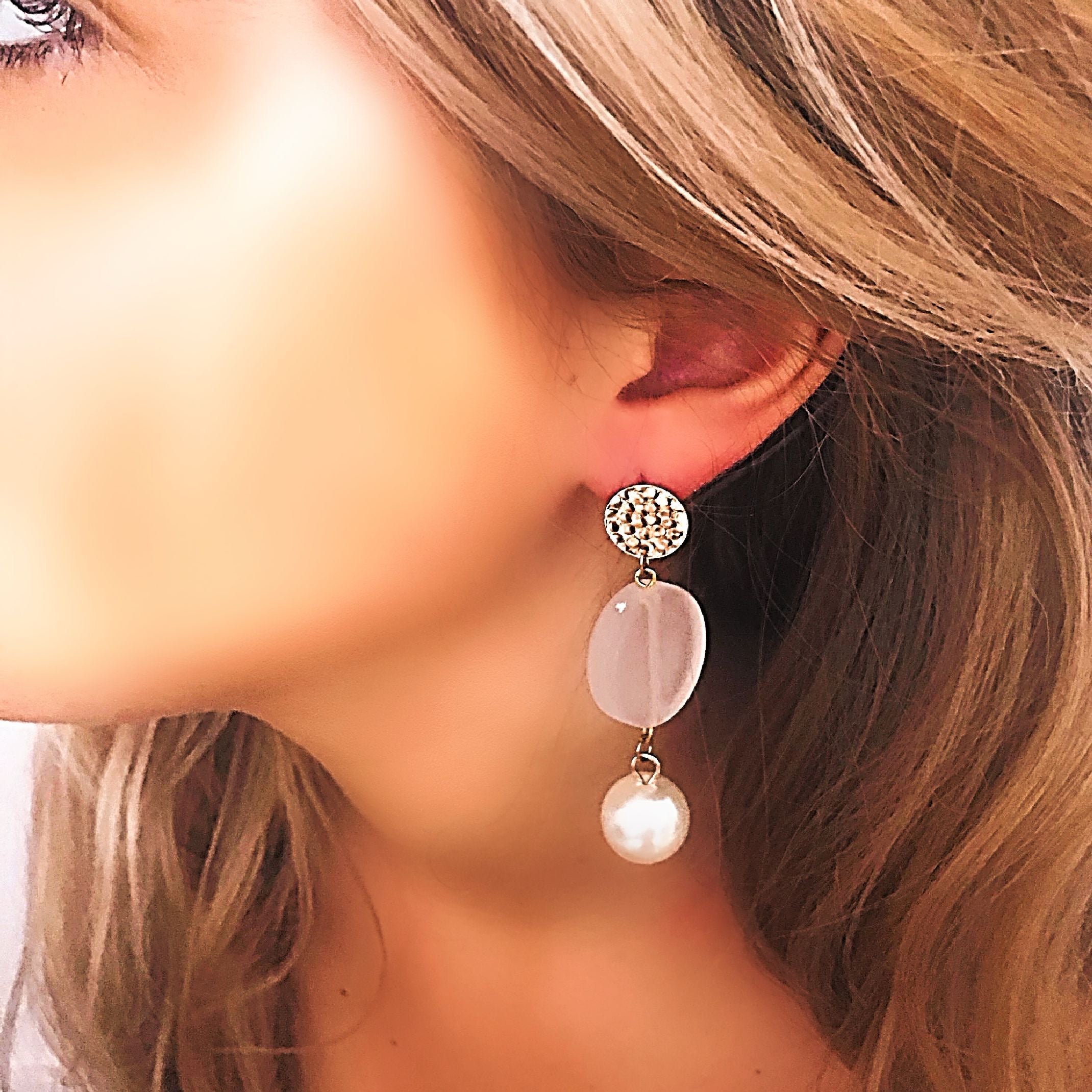 Disc pearl earrings 