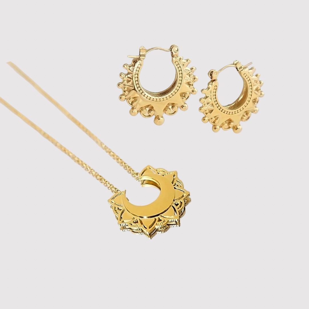 Gold creole jewellery set