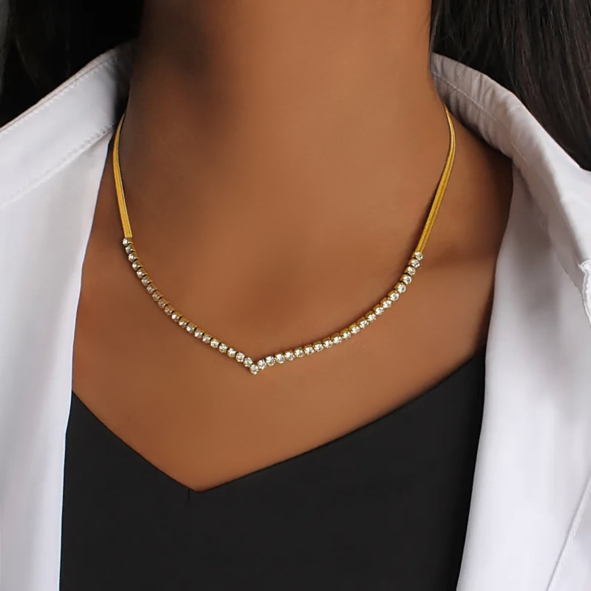 Diamond v necklace 