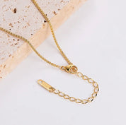 Gold dot necklace 