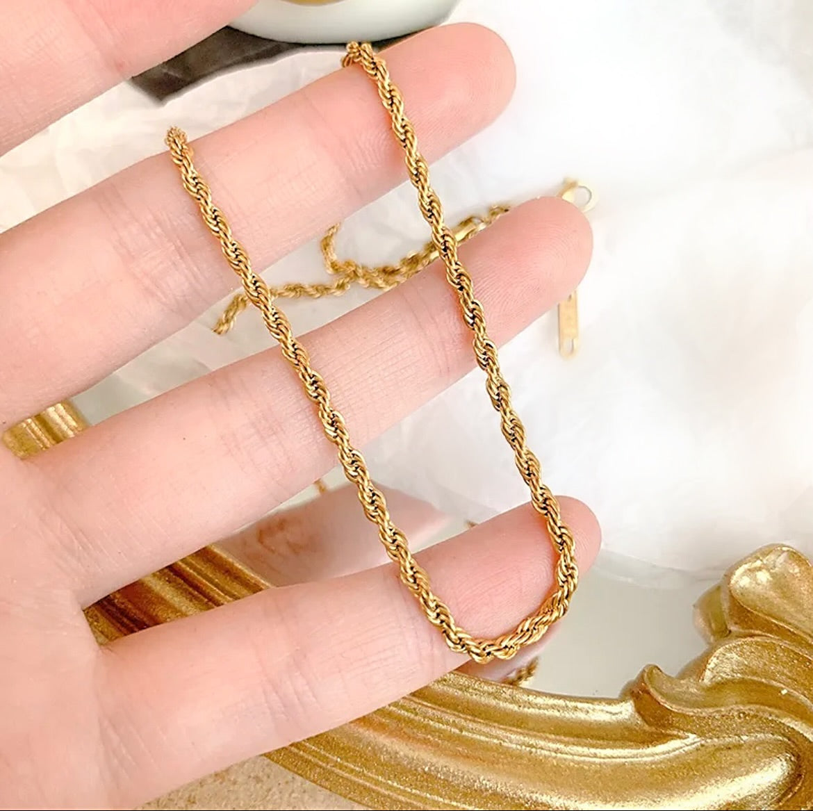 18k gold twist necklace 