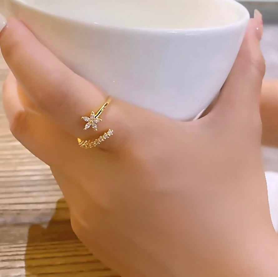 Diamond flower ring 