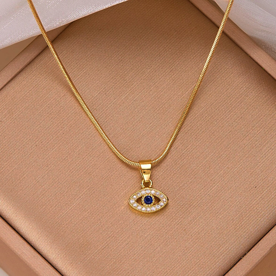 Evil eye pendant necklace