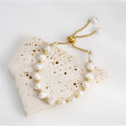 Pearl and gold bracelet 