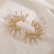 Statement pearl earrings 