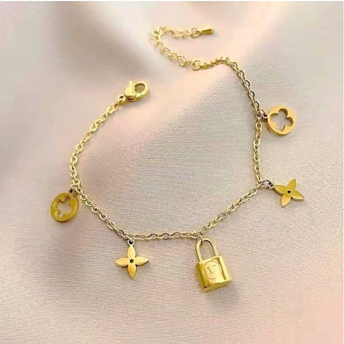 Gold lock bracelet 