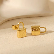 Gold
Lock earrings 