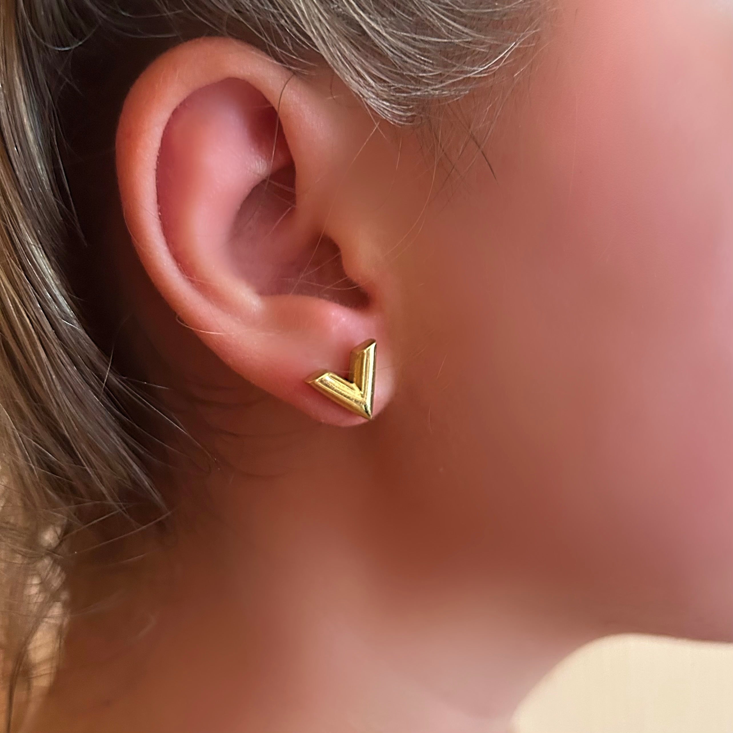 Gold v earrings 