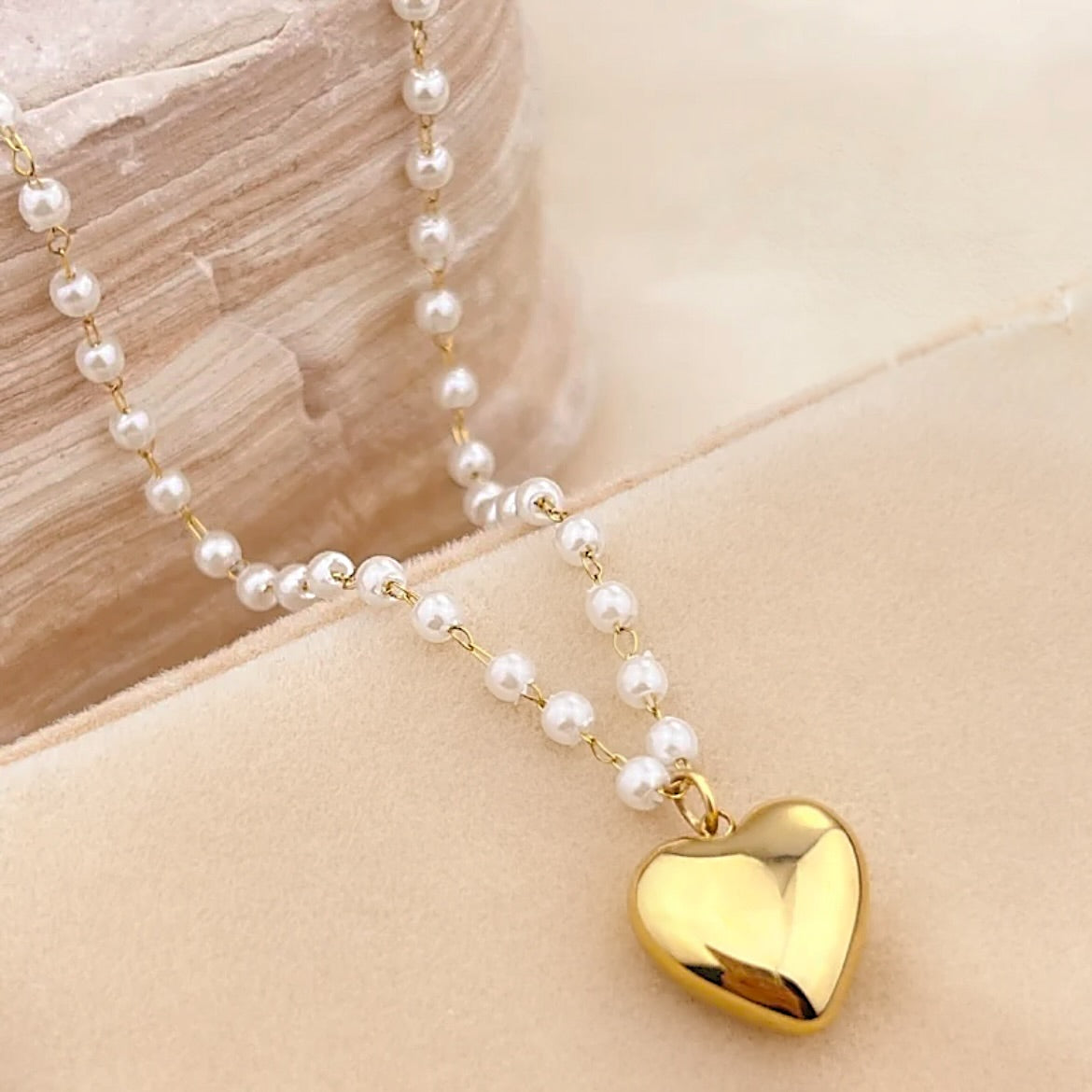 Heart pearl necklace 