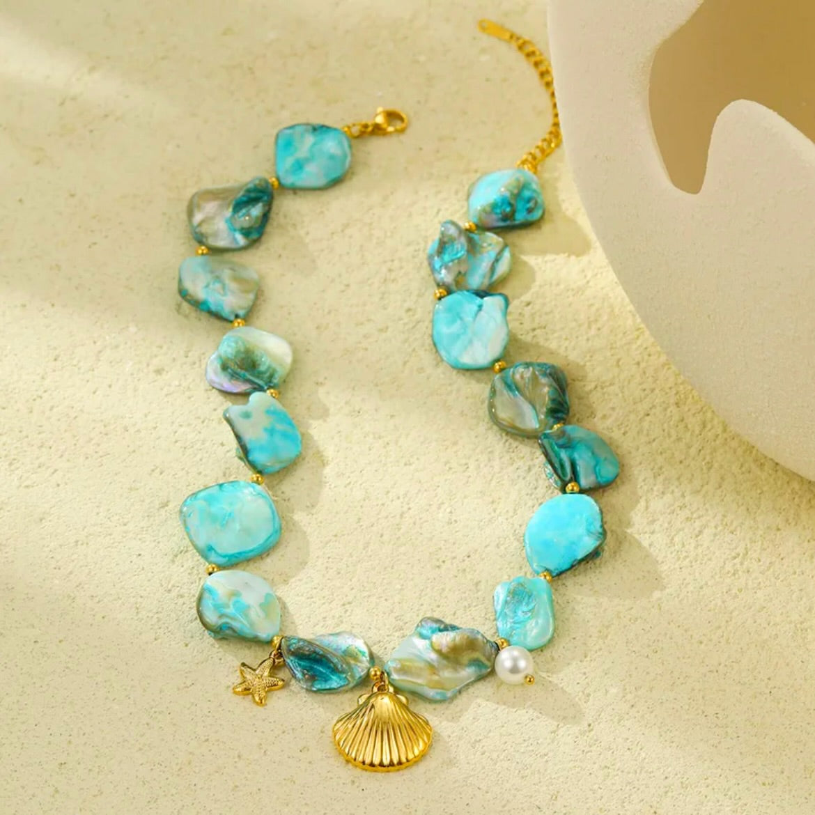 Blue shell necklace 